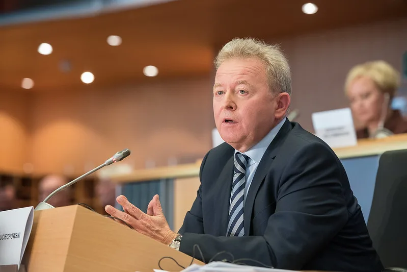 f3299b3b322190c30079c71f03db465299a9116a Janusz Wojciechowski ist der neue Agrarkommissar im EU-Parlament. (Bild Flickr European Parliament)