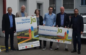 Das Initiativ-Komitee (v. l.) mit Josef Gemperle (Mitte), Toni Kappeler (Pro Natura), Elina Müller (SP), Simon Vogel (Grüne), Stefan Leuthold (GLP) und Gabriel Macedo (FDP).