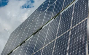 Die Solaranlagen müssten in bebautem Gebiet errichtet werden, lautet ein Anliegen von «Mountain Wilderness»
