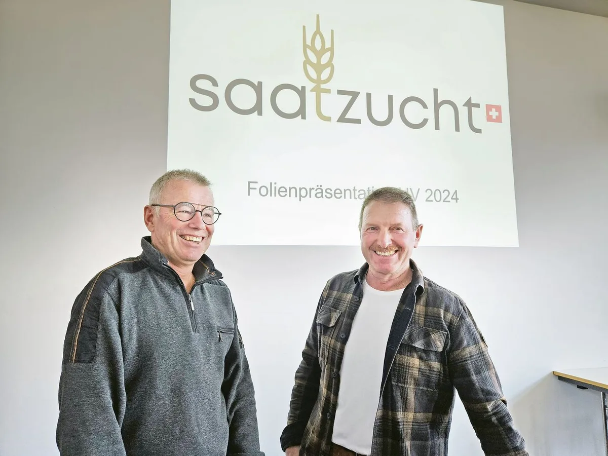ed6ab500270b7bf3bb8e8b4e9f6ec7bd47c75f55f42a9797c3786892ee902c44 Fredy Kessler (l.) übergibt an Sepp Sennhauser