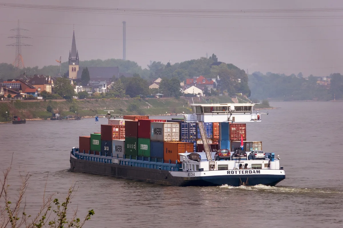 ec889d640133d84a51d12e9b1dc3b8913264b739 Über den Rhein werden etwa Rohstoffe für die Mischfutter-Industrie in die Schweiz geschifft. (Symbolbild PIxabay)