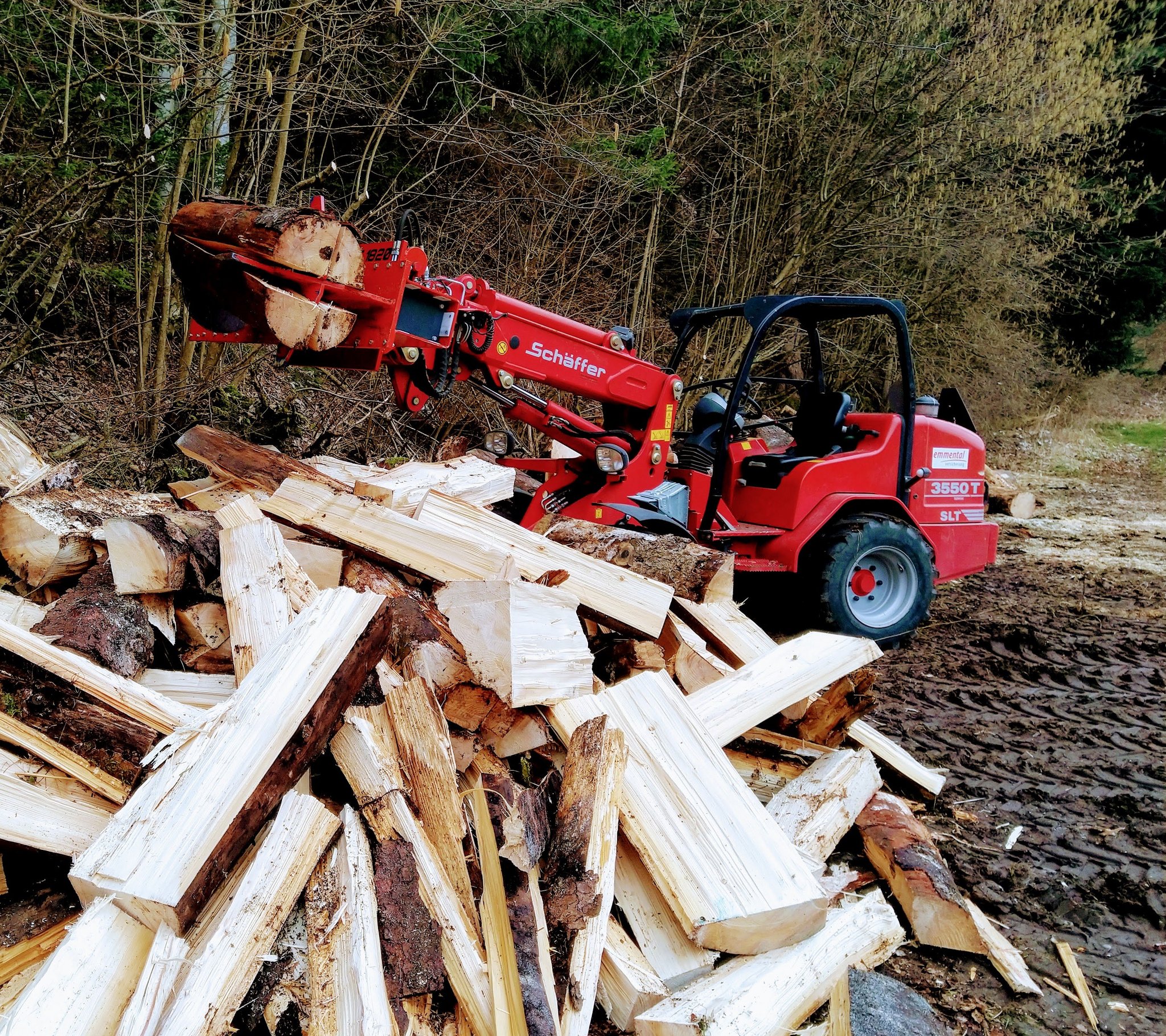 Grosse Holzstücke? – Kein Problem mit dem «Turbo-Split 1820»
