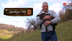 Mit einer Sauna, einem Whirlpool und einem Aussenpool im Garten kann Markus sicher punkten. (Bild 3+)
