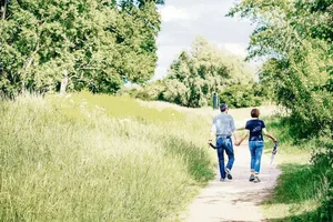 Um Ideen in Tat umzusetzen und seine Gedanken zu sortieren, hilft Bewegung: Der gute alte Waldspaziergang wäre dafür zum Beispiel ein guter Ansatz.