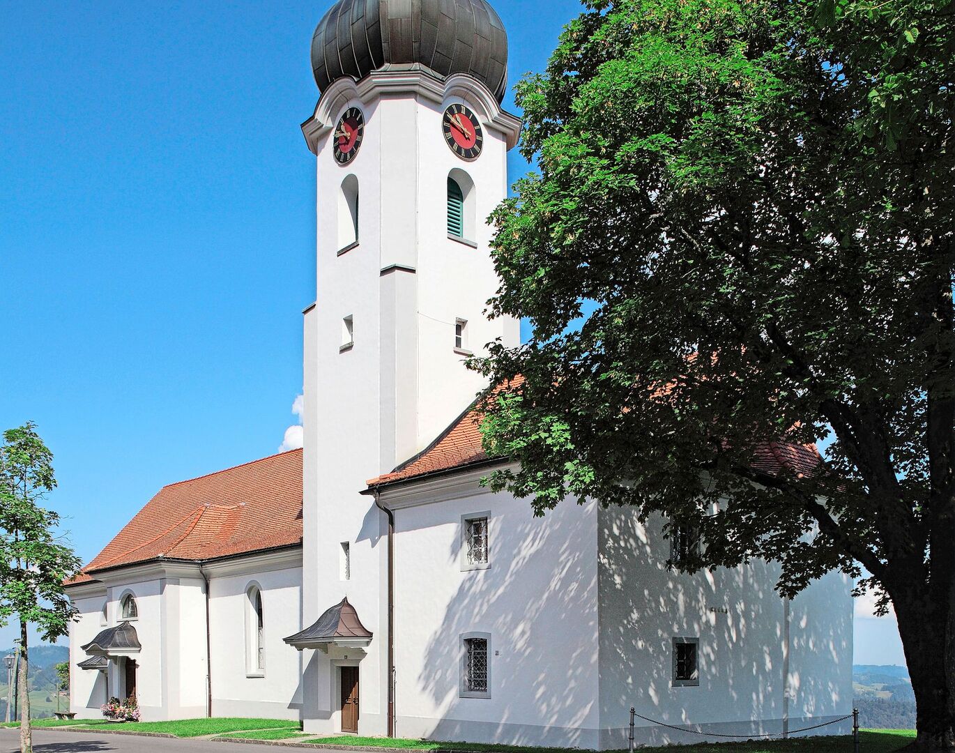 Die Wallfahrtskirche von Heiligkreuz im Entlebuch. Heiligkreuz gilt als Kraftort.