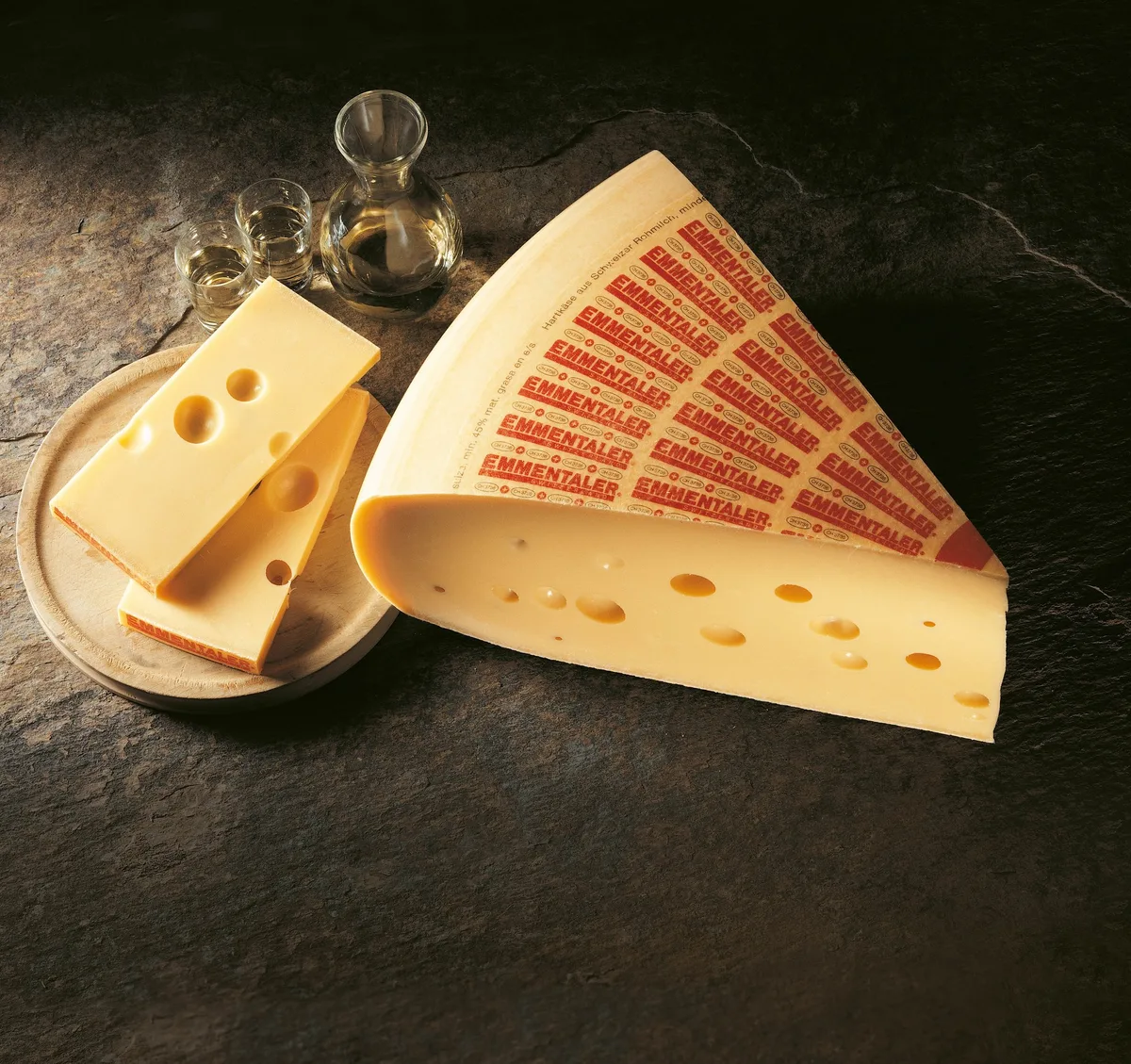 Emmentaler-AOP_Keil_Riemen__1_ Emmentaler Switzerland erhöht ab 1. Mai 2022 den Milch- und Käsepreis