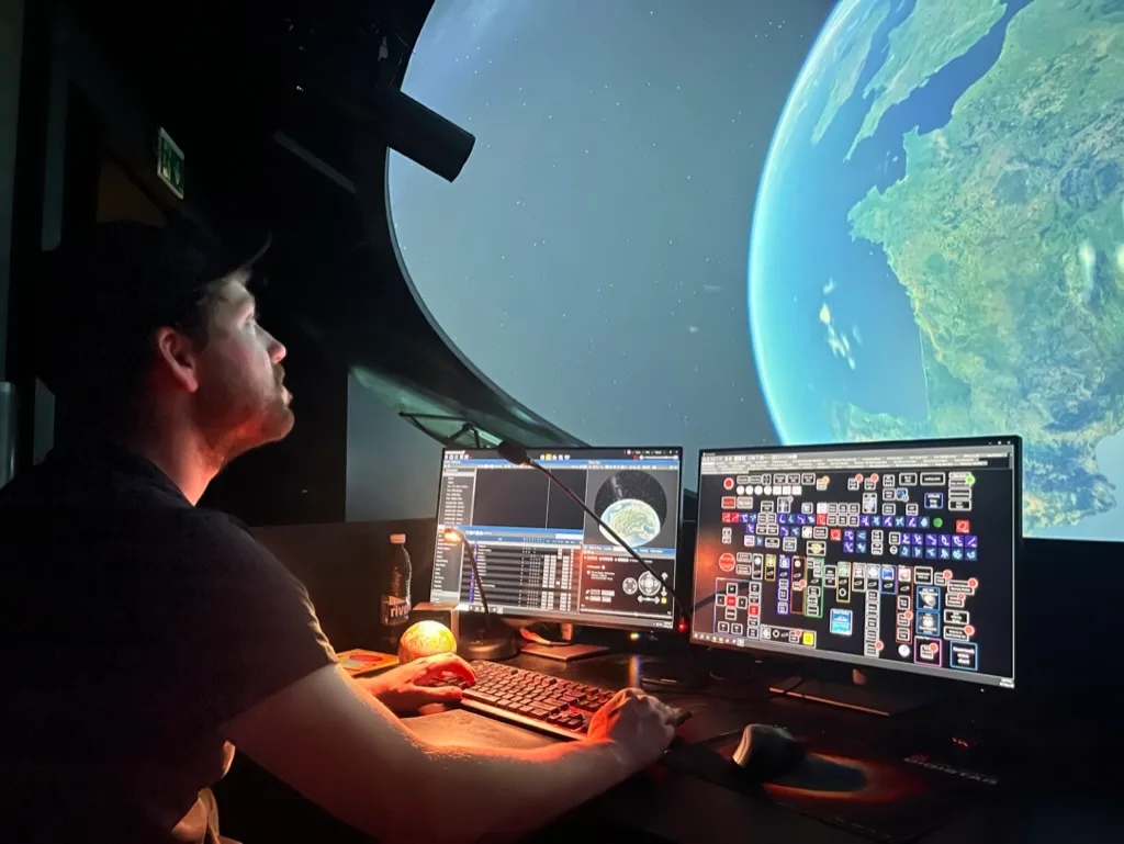 D80BA7F6-1D37-4EAF-AFCB-F1B2C907E674_1_105_c Der Landwirt, der nach den Sternen greift: Christian Stöckli ist Bauer und Hobby-Astronom