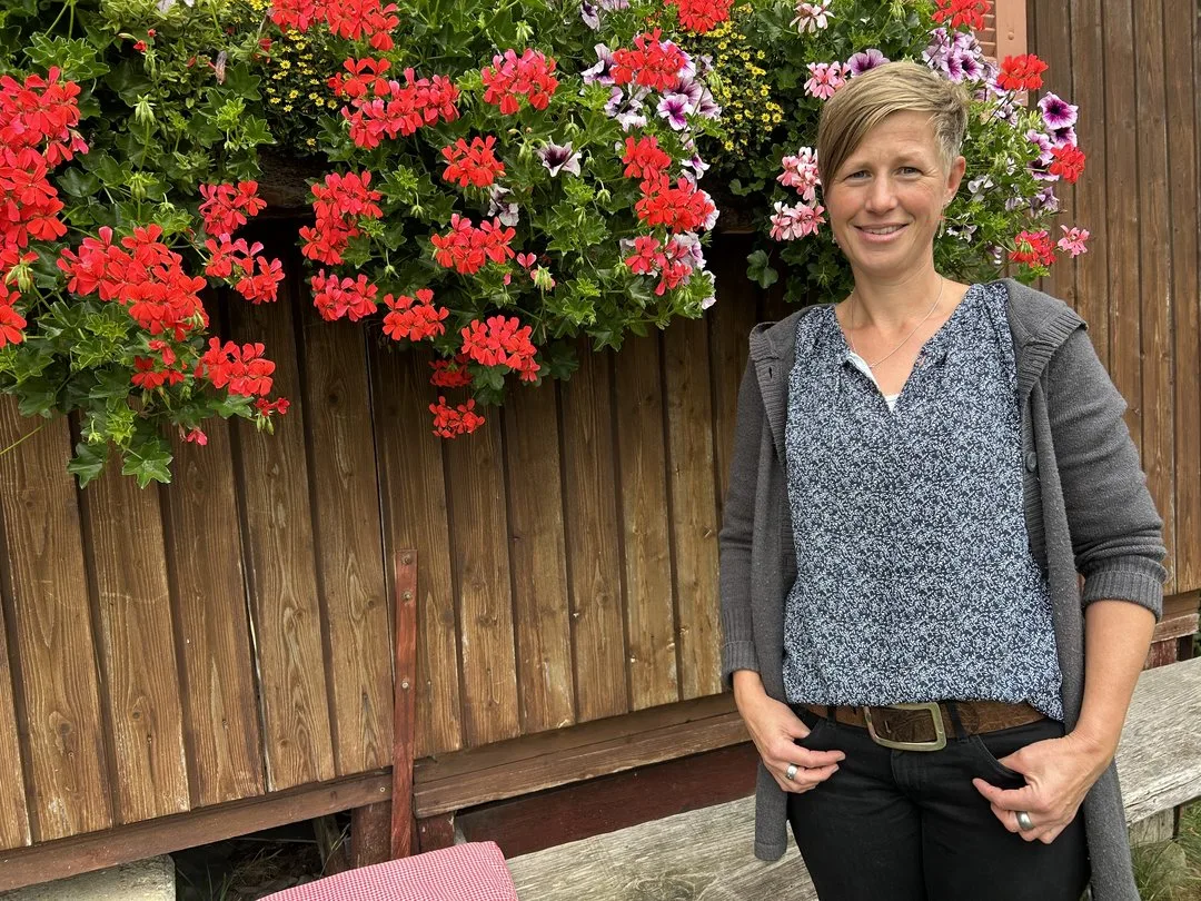 Für Bäuerin Brigitte Scherrer wurde ein Hüttli zur Herzenssache