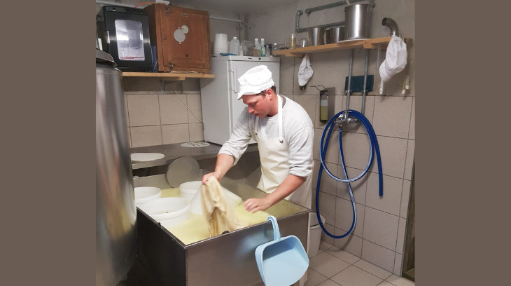 Johannes Hess ist 29-jährig und in der Ausbildung zum Landwirt bei der Familie Siegenthaler in Fankhaus, Kanton Bern. (Bild Johannes Hess)