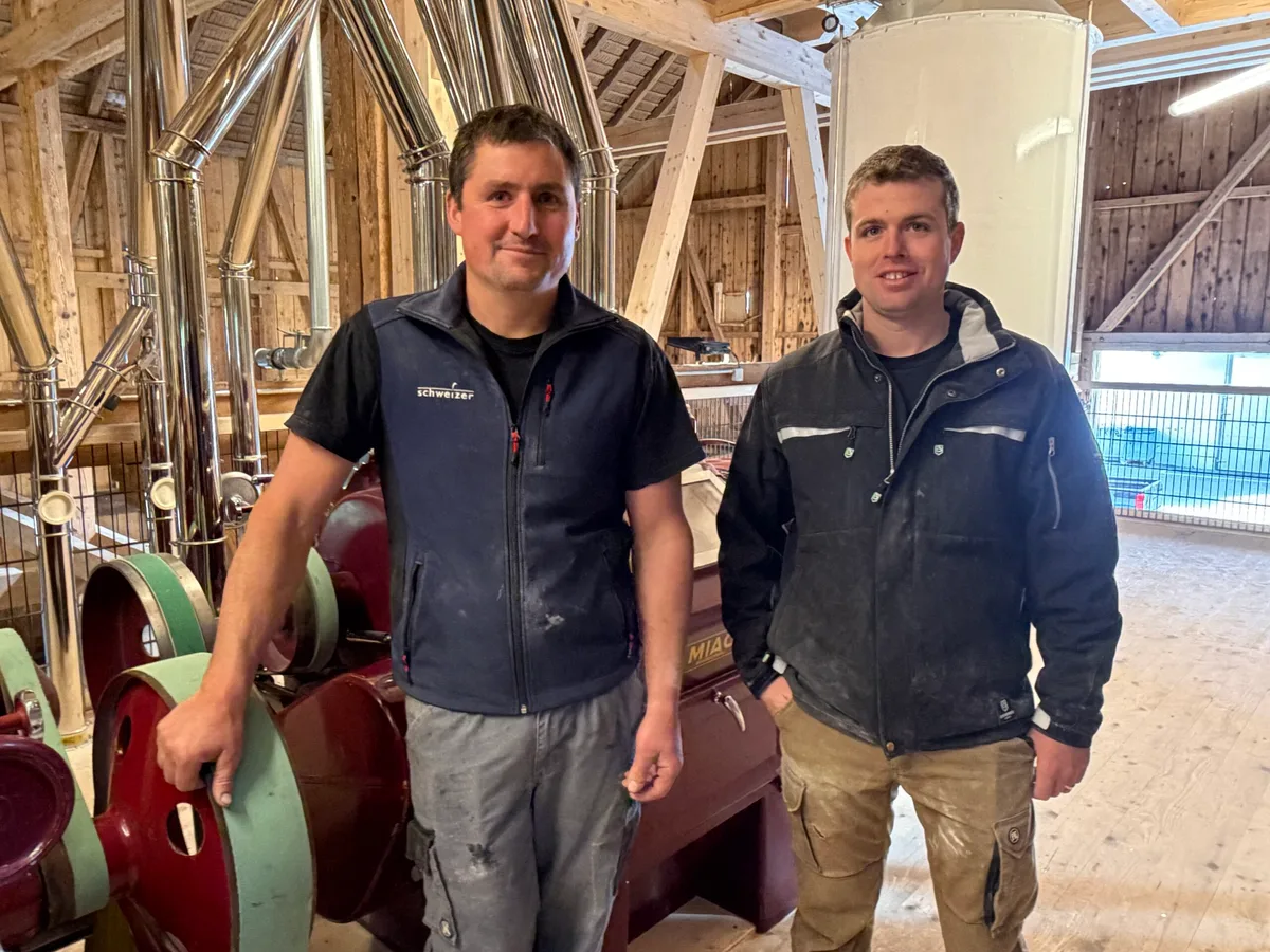 Team_Alpsteinmuehle Präsident Michael Lieberherr und Vorstandsmitglied Dominik Schmid in der Alpsteinmühle.