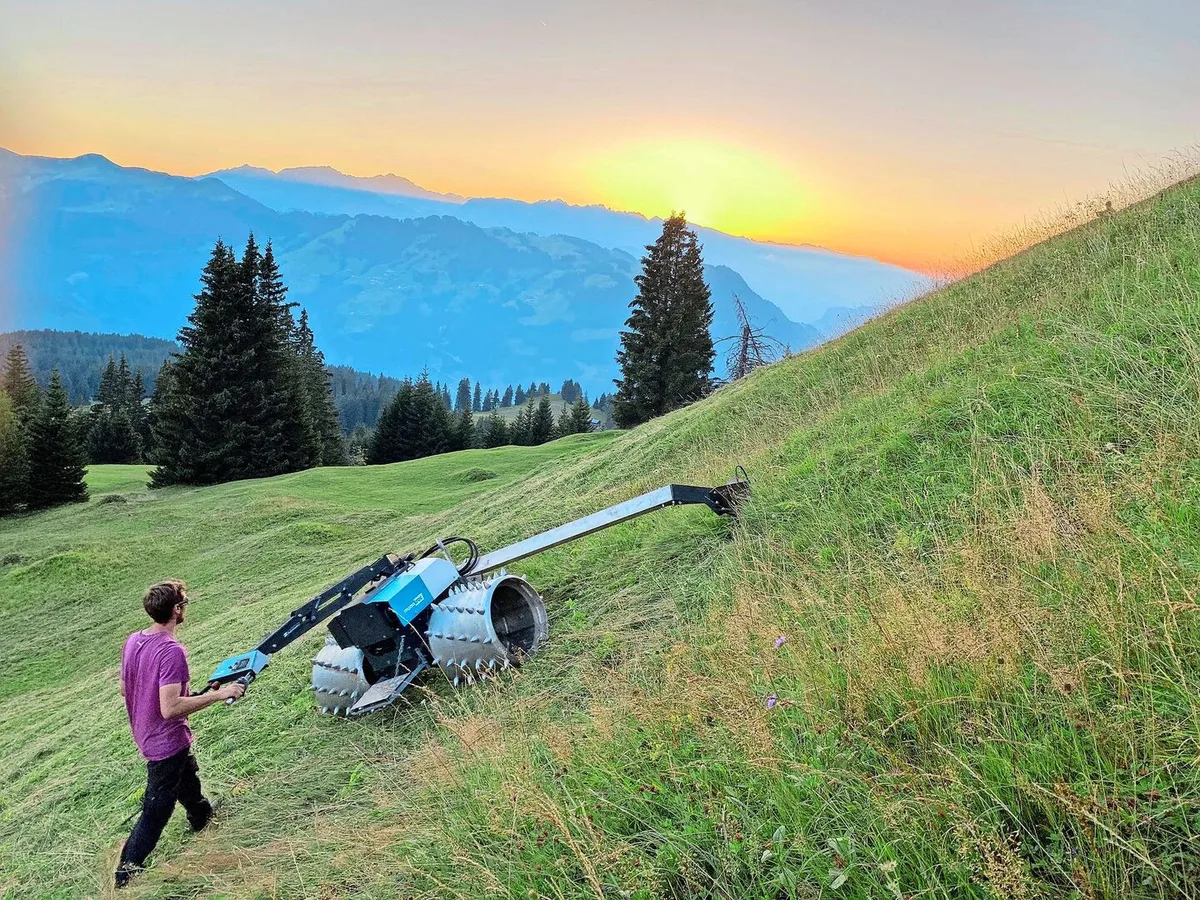 Ein erfolgreiches Elektro-Projekt aus dem Berggebiet: Die junge Bündner Firma Novaziun setzt mit ihrem leistungsstarken Monotrac voll auf den batteriebetriebenen Elektroantrieb.