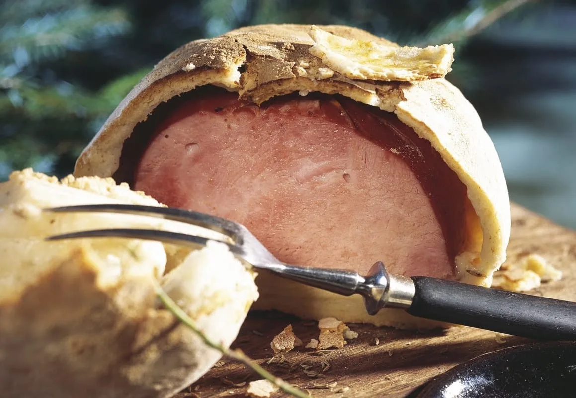 9ac1c2ea6d1636a445f1b61d407287a3941c67e1 Schinken im Brotteig. (Bild Swissmilk)
