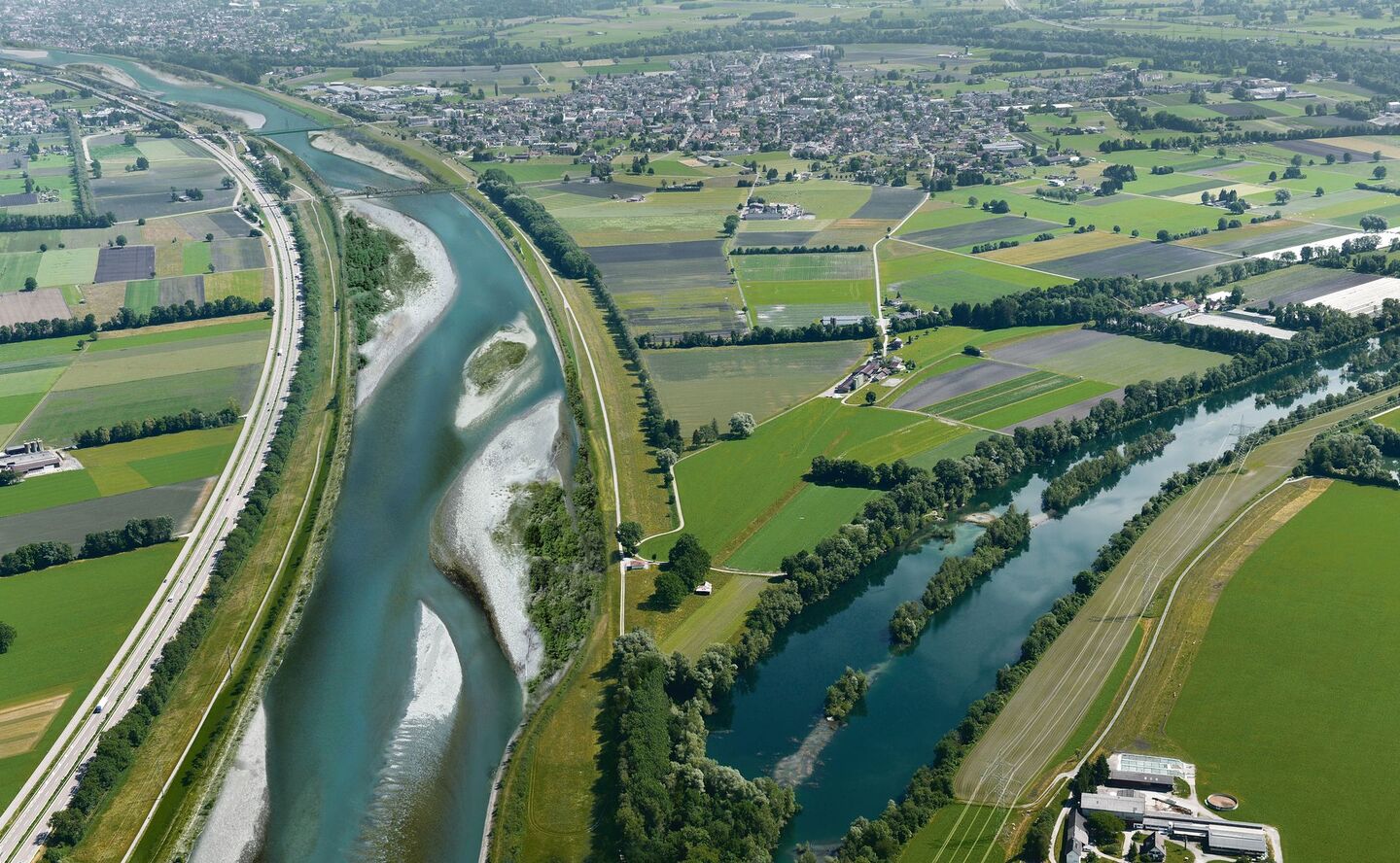 Durch das Hochwasserschutzprojekt wird der Gewässerraum ausgedehnt. Fruchtfolgeflächen gehen verloren.