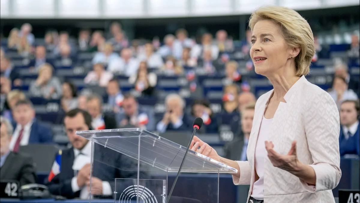 Ursula_von_der_Leyen_presents_her_vision_to_MEPs Problemwolf reisst Pony der EU-Kommissionspräsidentin – Abschussbewilligung erteilt