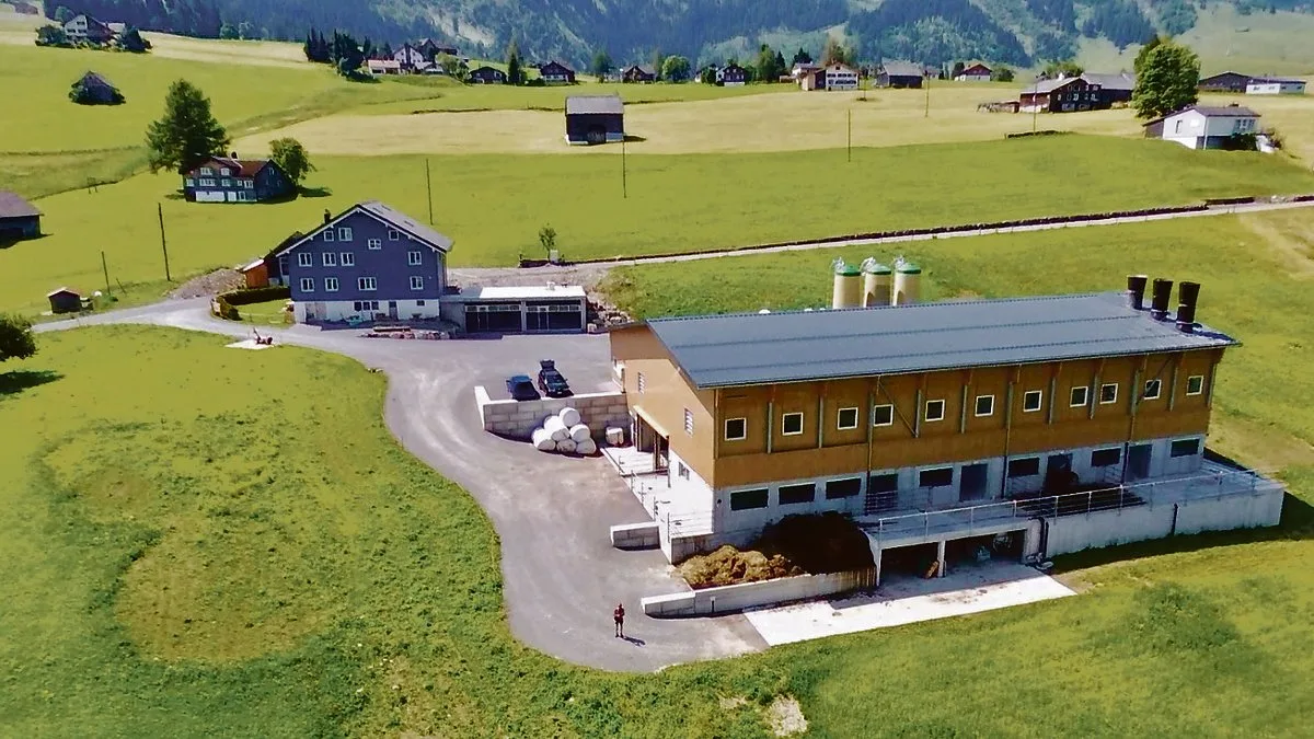 74e5e9ed692e8ea62a329b7ff817f3383c390e34 Dieser Neubau eines Laufstalls für Rinder und Geflügelmast in Wildhaus ist eines der Projekte, die über einen Landwirtschaftlichen Investitionskredit gefördert wurden.(Bild Bruno Götte)