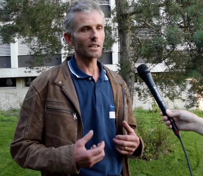 814d4496aac58f3e8d9694ee283f0505f8780293 Landwirt Andreas Lehmann erklärt im Interview, wie er seine Ideen zur Innovation umsetzte. (Screenshot lko)