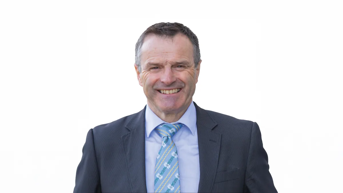 urs_schneider Urs Schneider ist wieder aktiv