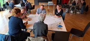 Beim Abschluss-Workshop in Möriken-Wildegg tauschten die Teilnehmenden ihre Erfahrungen, Entdeckungen und Hindernisse beim regionalen und saisonalen Einkaufen aus.