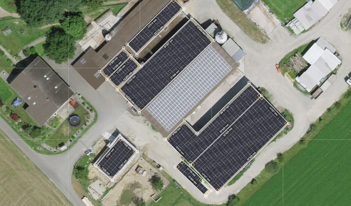 PV_Hof_Nüeltsche_hell_bestehend_dunkel_geplant Solaranlagen gemeinsam bauen