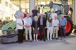 Sie stellten sich in Oberbüren vor: Christof Züger, Vivienne Oggier, Philipp Schönenberger, Marco Gadient (hinten v. l. n. r.), Ursula Egli, Mike Egger, Esther Friedli, Markus Ritter, Franziska Steiner, Sepp Sennhauser und Andreas Widmer (vorne v. l. n. r.).