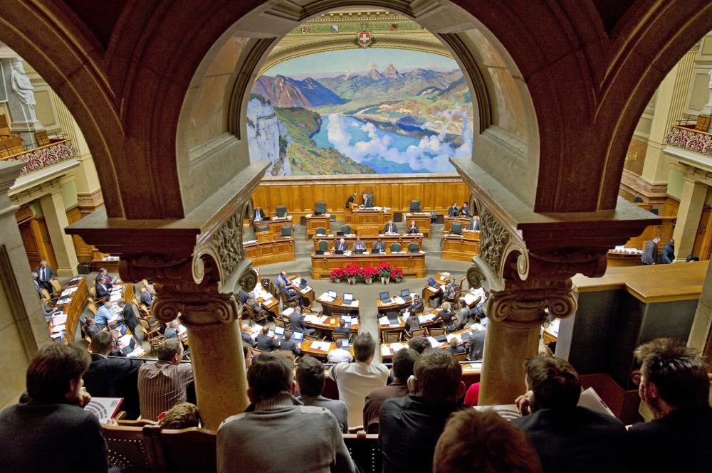 Der Nationalrat beauftragt den Bundesrat per Motion, das Konzept der Pflichtlagerhaltung zu überprüfen. (Symbolbild parlament.ch)