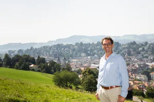 CornelRimle
Der Landwirt und Agronom FH übergab 2020 seinen Hof an Sohn und Schwiegertochter. Nach verschiedenen Weiterbildungen bietet er in der eigenen Praxis Coaching, Paarberatung und Mediationen an. In dieser Rubrik beantwortet er in loser Folge Fragen aus seinem Beratungsalltag.