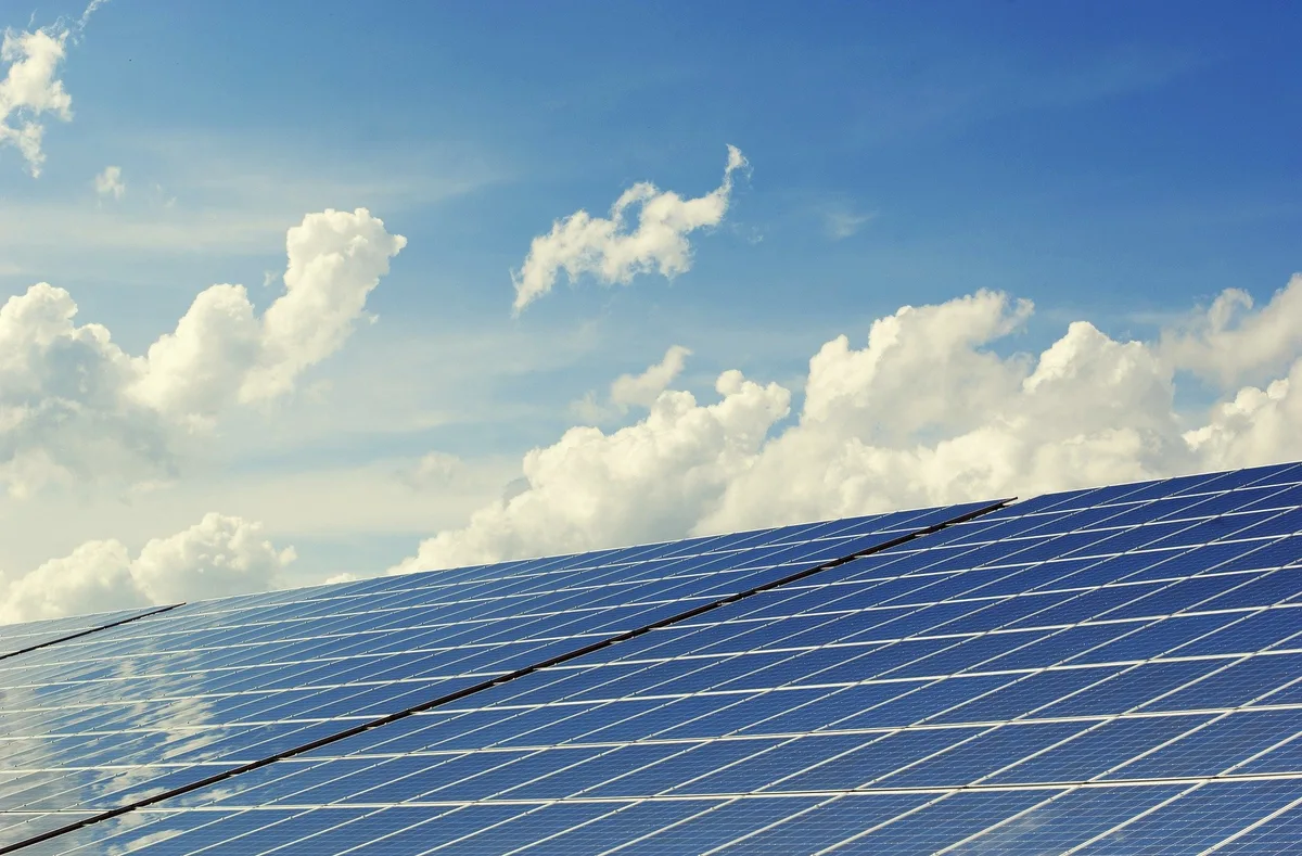 photovoltaic-g6eec106ee_1920 Nur noch 60 Tage Zeit: Jetzt Energieprojekte für den Watt d'Or 2024 einreichen