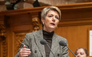 Finanzministerin Karin Keller-Sutter hatte im Ständerat einen schweren Stand.