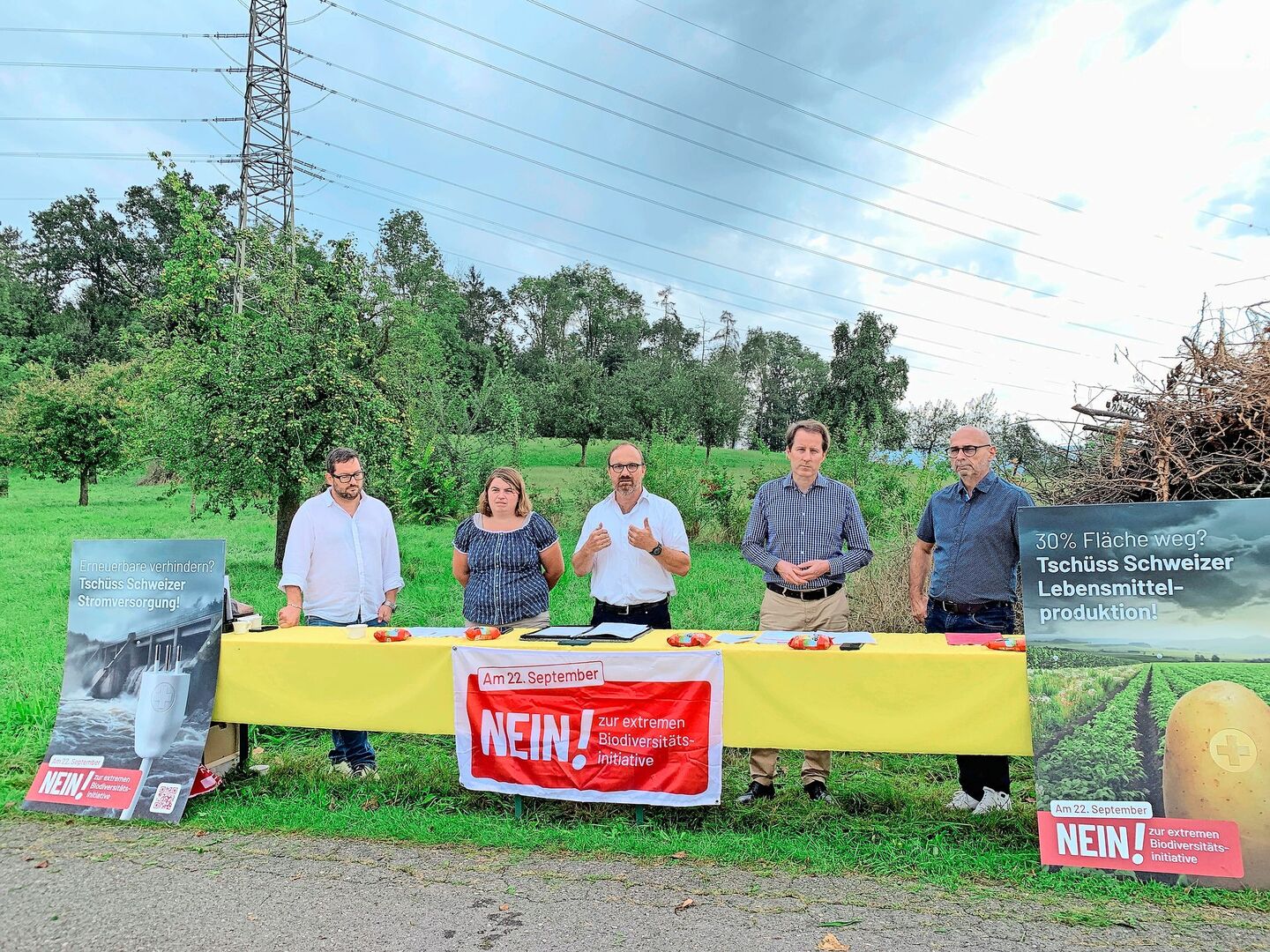 Alle sind gegen die Biodiversitäts-Initiative (v. l.): Daniel Abt, Nadine Iten, Thomas Rickenbacher, Thomas Aeschi und Jean-Luc Mösch.