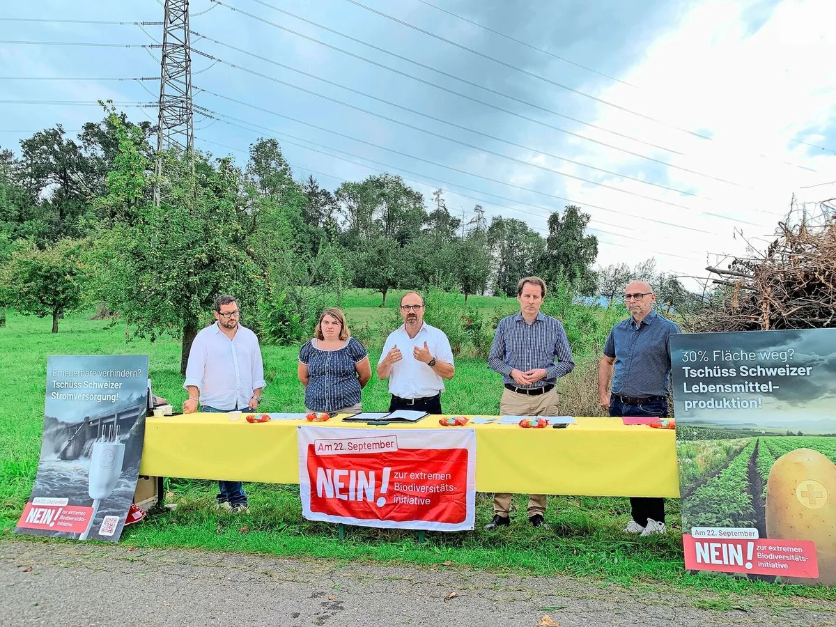 Alle sind gegen die Biodiversitäts-Initiative (v. l.): Daniel Abt, Nadine Iten, Thomas Rickenbacher, Thomas Aeschi und Jean-Luc Mösch.