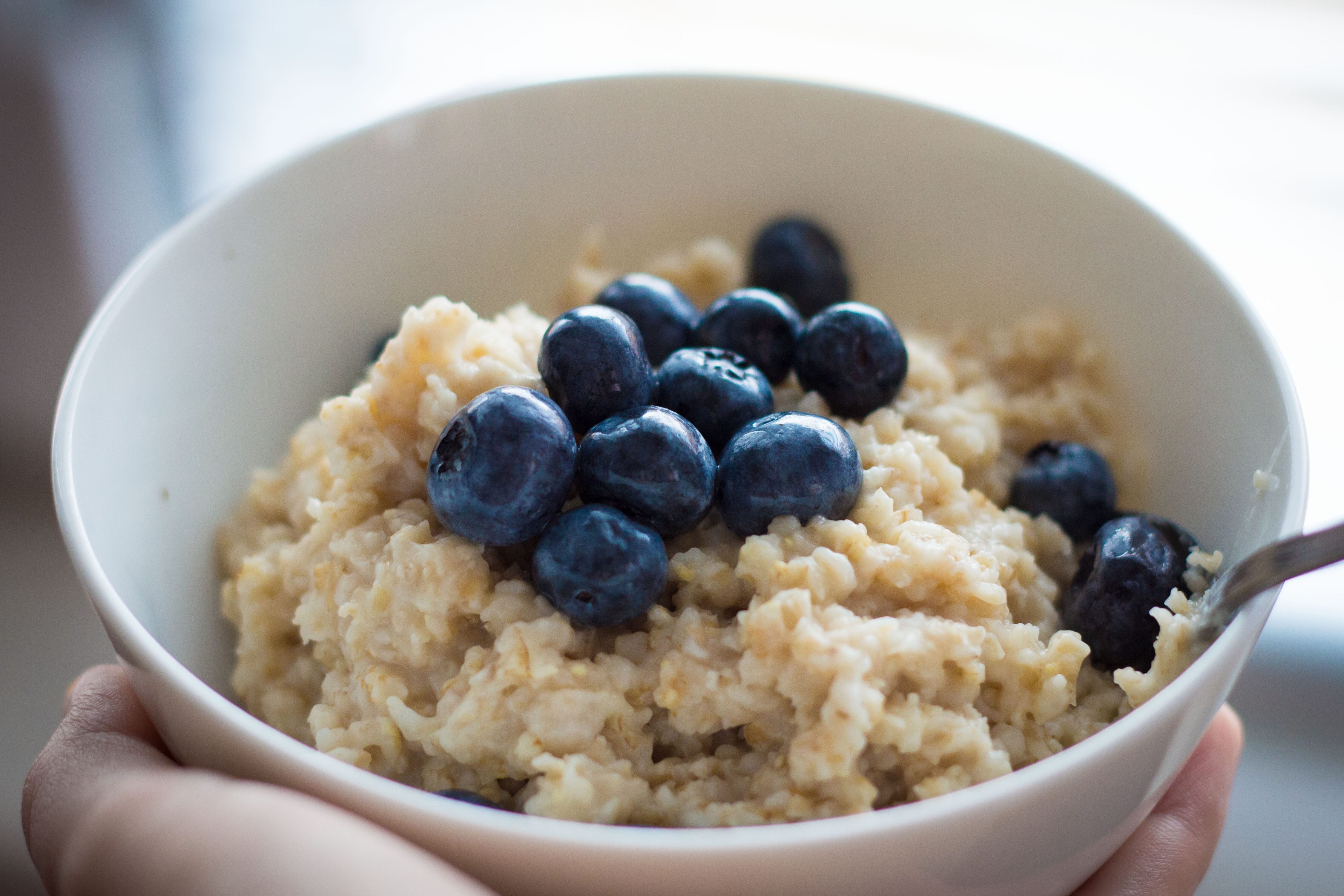 Der Klassiker Haferbrei – oder neudeutsch Porridge – ist eines der Beispiele von Lidl, wie sich pflanzliche Proteinquellen in den Menüplan einbauen lassen. 