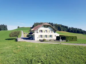 Gleich zwei Jubiläen hätte die Käserei Ganzenberg heuer feiern können. Wann aber genau die Käseproduktion aufgenommen wurde, ist nicht bekannt; das Protokollbuch ist verschwunden.(Bild bh)