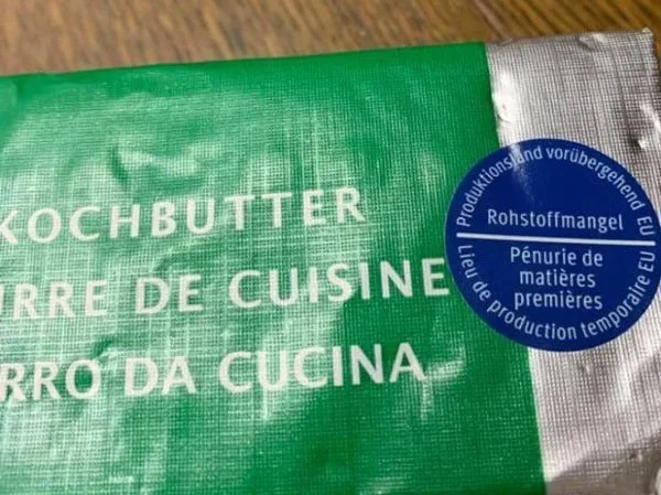 a02297911da61dee1d93847af1d3167ed3639439 Uniterre befürchtet, das Provisorium mit Import-Butter könnte nur der Anfang sein. (Bild Uniterre)