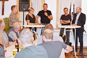 Lukas Hofstetter, Sabrina und Marco Stadelmann, Dieter von Muralt, Fabian Stadelmann (v. l.).