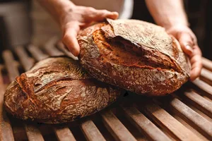 Hinter einem Brot steht eine ganze Kette von Menschen – für Swissgranum ist der Preis von weniger als einem Franken pro Pfund zu tief.