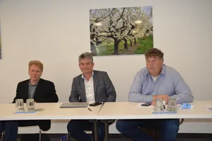 Christoph Kleer mit ZBV-Präsident Martin Haab und Geschäftsführer Ferdi Hodel (v. l. n. r.).