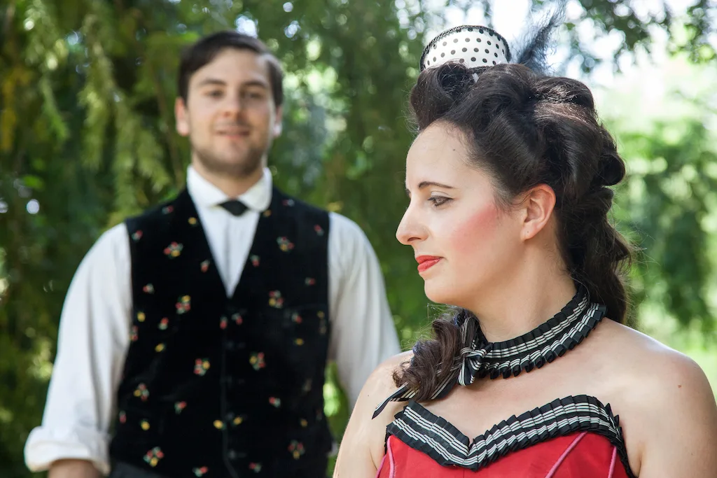 0746e6dd49ddd91110b7090ccfcc5c2d50b5b142 Im Musical wendet sich Katharina Knie vom Zirkusleben ab und sucht ihr Glück auf dem Hof eines Bauern. (Bild Freilichtspiele Moosegg)