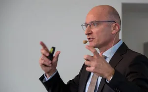 Riedener wird Ende Jahr von seinem Posten zurücktreten, bleibt dem Konzern aber verbunden, wird er doch im Frühling das Präsidium des Verwaltungsrats übernehmen.