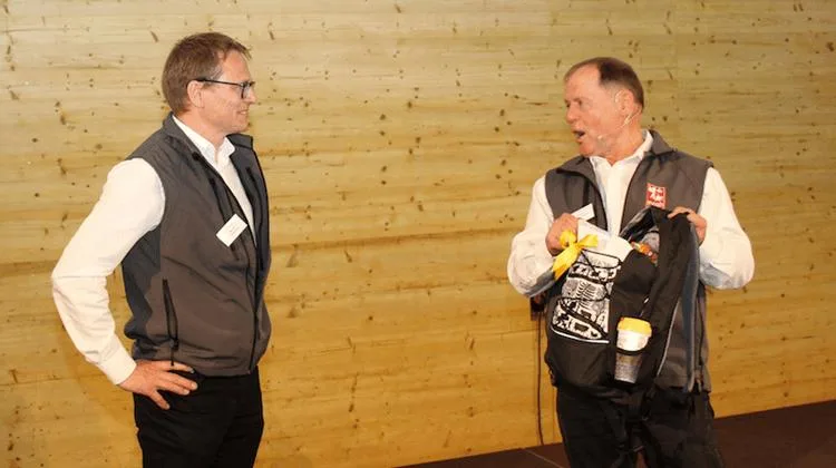 82666b66dbc152ed227c7427ef46ba0119533e10 Bild: Links der neu gewählte Mooh-Präsident Martin Hübscher und rechts der bisherige Präsident Robert Bischofberger. (Bild Hans Rüssli)