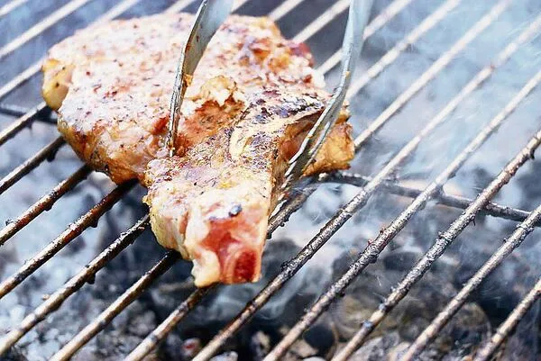 Dass der Konsum von Schweinefleisch stagniert, hat auch gesellschaftliche Gründe.