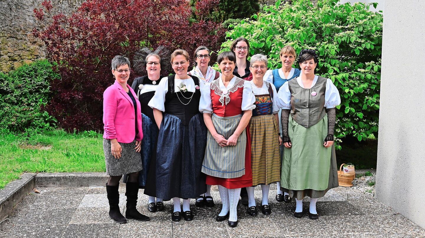 Der SBLV-Vorstand (v. l. n. r.): Corina Blöchlinger, Doris Marti, Gabi Schürch-Wyss, Caroline Maudonnet, Anne Challandes, Nicole Maurer-Walder, Jeanette Zürcher-Egloff, Virginie Bugnon und Jenny Grin (es fehlt Rahel Brütsch).