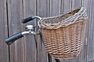 Mit dem Velo im Hof- oder Quartierladen um die Ecke einkaufen – ob sich dieses Verhalten auch nach der Corona-Krise häufiger zeigen wird? (Bild Pixabay)