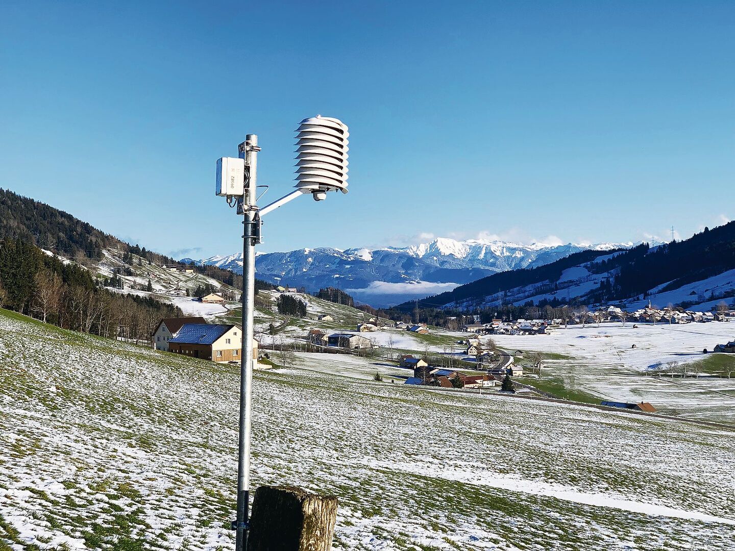 An 20 Luftmessstationen wird die Lufttemperatur im Kanton Appenzell Innerrhoden gemessen.