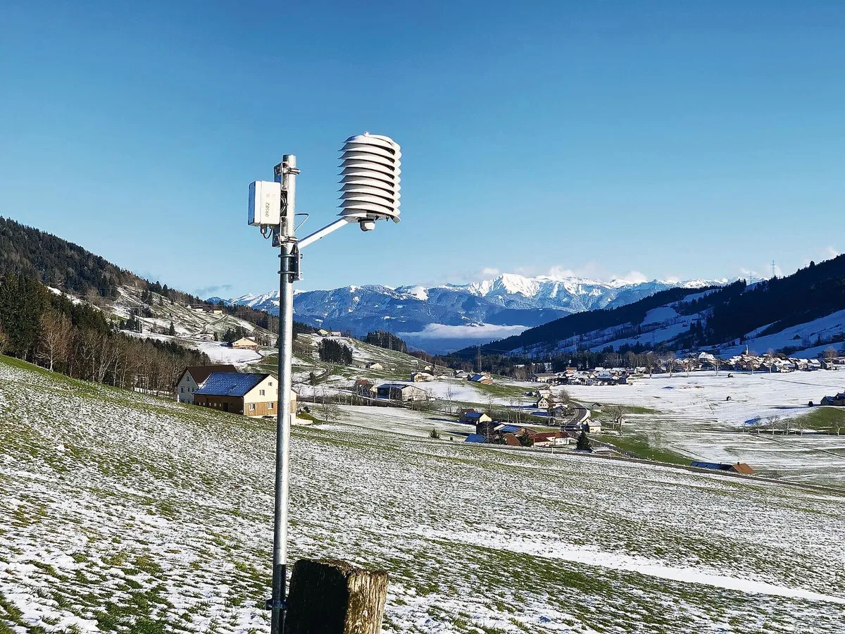 22d4c1b5c1d175c493d02eb401c7d4a49167077faab36e914c0fa2944ac67842 An 20 Luftmessstationen wird die Lufttemperatur im Kanton Appenzell Innerrhoden gemessen.