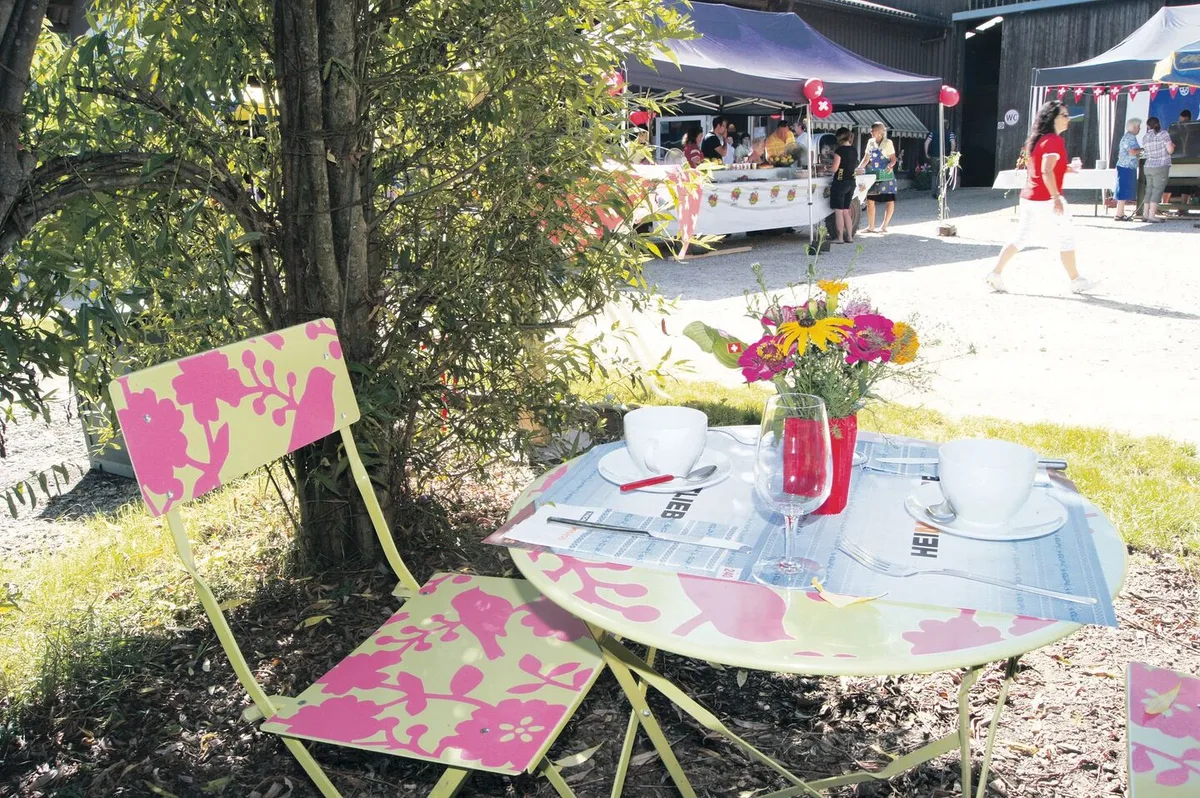 So idyllisch wie hier im Aargau geht es selten zu und her rund um den 1.-August-Brunch. Der Aufwand für die Anbieter ist gross.
