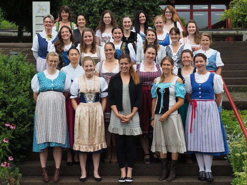 2599d7503f659cd51bb0f1cae28f642ccbe01acc Die Absolventinnen des berufsbegleitenden Kurs 2019-2021 der Fachausbildung Bäuerin am Stickhof. (Bild Strickhof)
