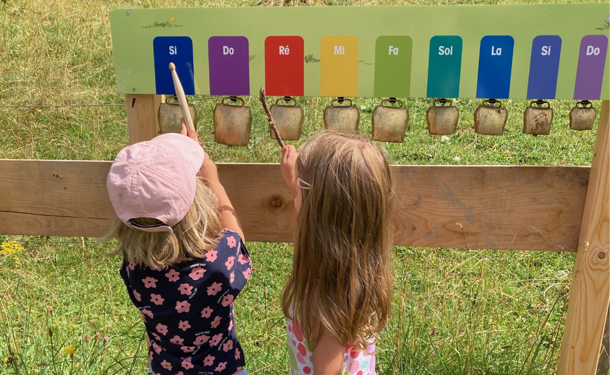 Der Erlebnis- und Info-Weg zu Mutterkühen ist jetzt auch für kleinere Kinder angepasst