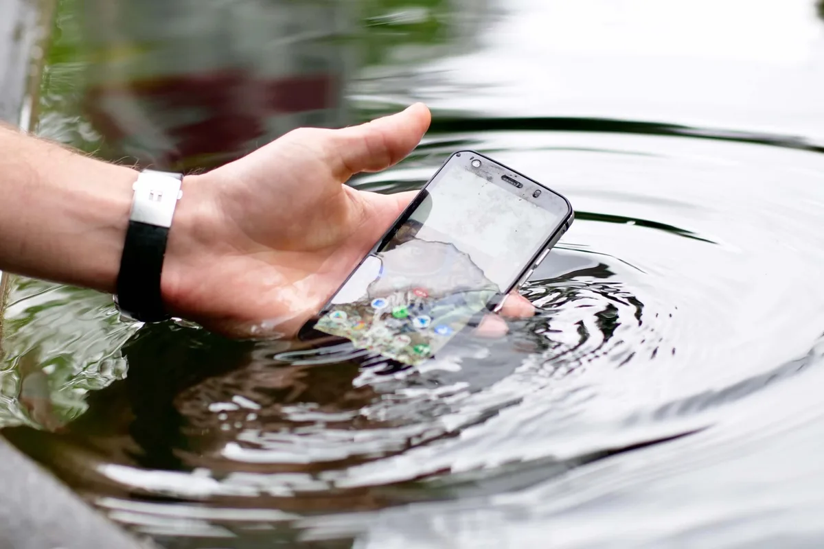 854cc66b74d6ba045a08e97c5c2d10805e6e7568 Das CAT S52 Rugged Smartphone ist unzerstörbar. Bild: «die grüne» / Martina Rüegger