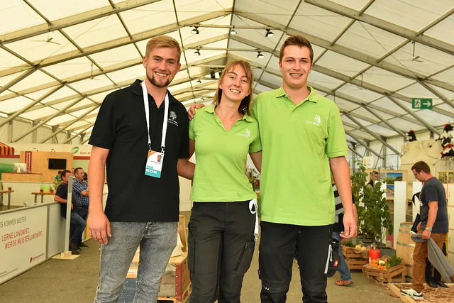 ee16d0eb0e05e16cd5bf7787409bf88e9cf784a6 Die Postestplätze bei den Winzer(innen) (v.l.n.r): Schweizer Meister Michel Baumgartner, Line Dorsaz, Paul de Wattewil. (Bilder SBV)