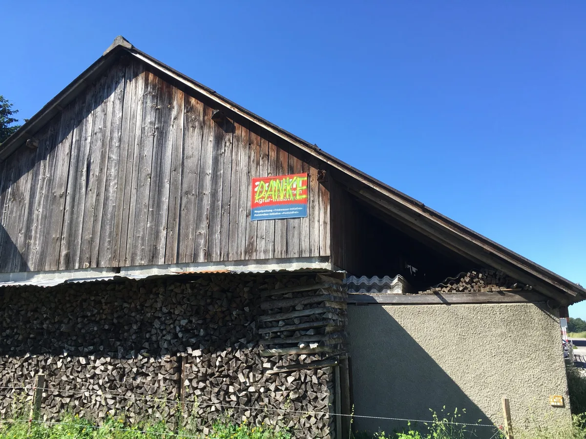 1c392d1e1e6c65a04bc9feff2328e09f50aad345 Die Schweizer Landwirtschaft ist sichtlich erleichert über das Resultat der Abstimmung und dankt den Stimmbürgerinnen und Stimmbürgern für das Vertrauen. (Bild Jil Schuller)